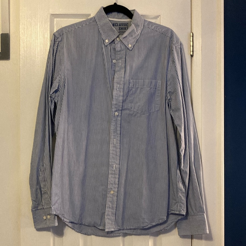 🎉2/$20🎉 Old Navy Blue Classic Casual Button Down Shirt